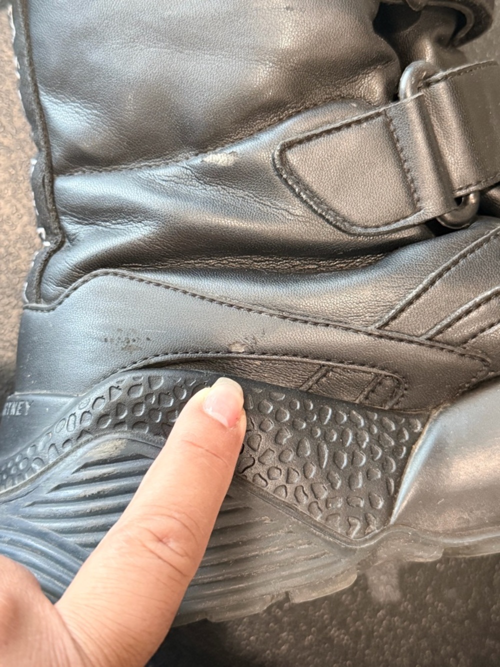 Stella McCartney Black Eclypse Sneaker Snow Boots. Pre Owned & Loved. Size 38. - Picture 16 of 17